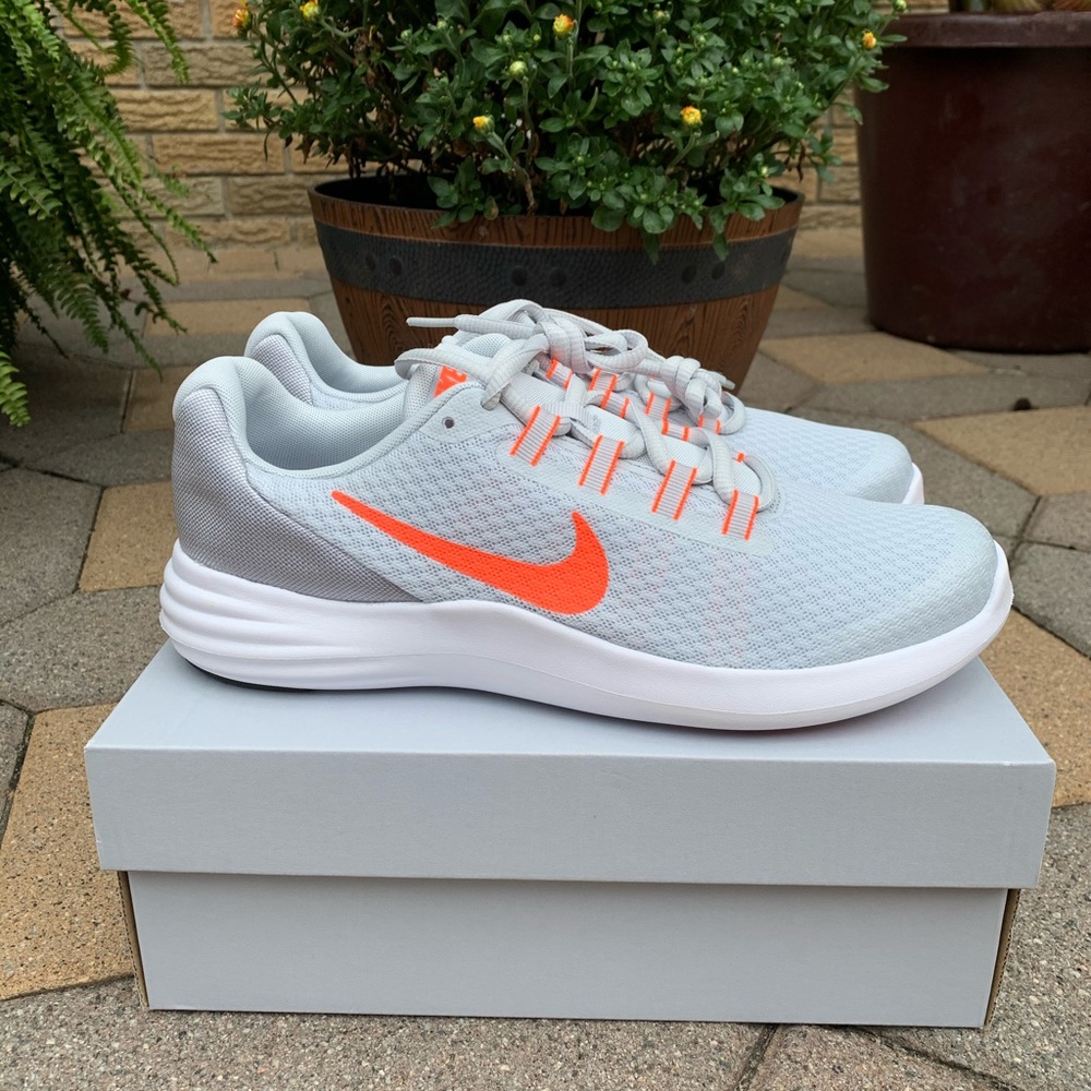 Nike LunarConverge Sneakers